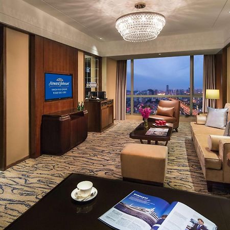 โฮเวิร์ด จอห์นสัน คางต้า พลาซา ชิงเต่า โฮเต็ล Hotel Xianlang ภายนอก รูปภาพ