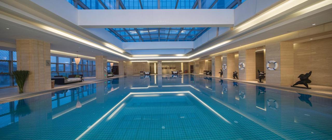 โฮเวิร์ด จอห์นสัน คางต้า พลาซา ชิงเต่า โฮเต็ล Hotel Xianlang ภายนอก รูปภาพ