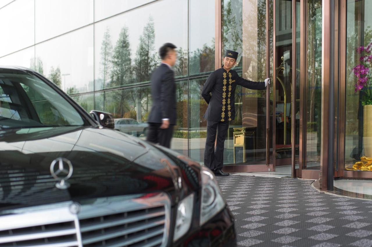 โฮเวิร์ด จอห์นสัน คางต้า พลาซา ชิงเต่า โฮเต็ล Hotel Xianlang ภายนอก รูปภาพ