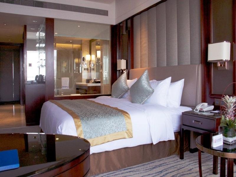 โฮเวิร์ด จอห์นสัน คางต้า พลาซา ชิงเต่า โฮเต็ล Hotel Xianlang ภายนอก รูปภาพ