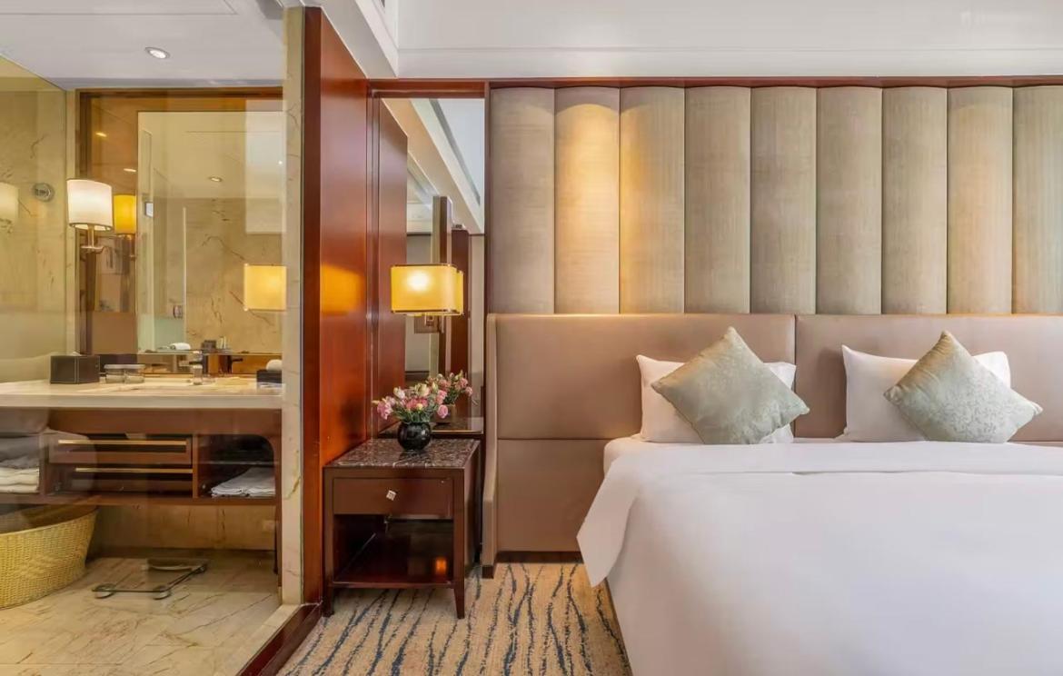โฮเวิร์ด จอห์นสัน คางต้า พลาซา ชิงเต่า โฮเต็ล Hotel Xianlang ภายนอก รูปภาพ