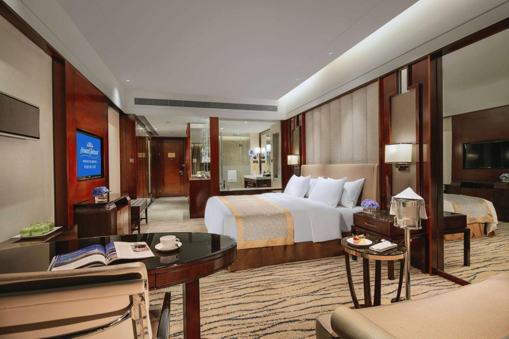 โฮเวิร์ด จอห์นสัน คางต้า พลาซา ชิงเต่า โฮเต็ล Hotel Xianlang ภายนอก รูปภาพ